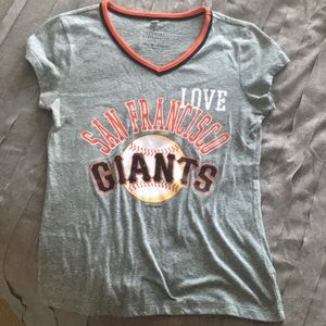 San Francisco Giants Vneck tshirt